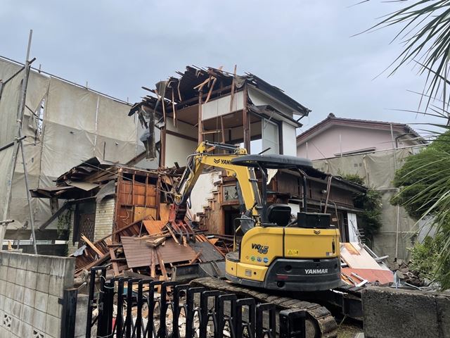 木造2階建て解体工事(東京都練馬区石神井台)　工事中の様子です。